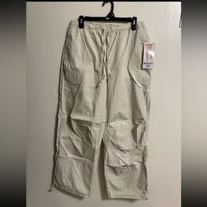 NEW Women’s Vanilla Star Parachute Pants Size L